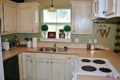 3930 Cypress Park Dr, Zachary, LA 70791 - photo 6