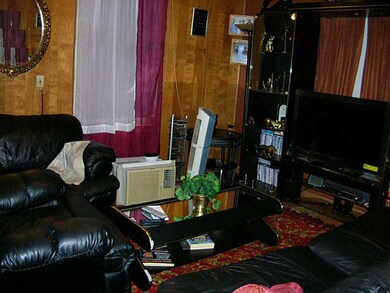 403 2nd Ave, Woonsocket, RI 02895 - photo 5