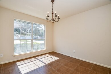 another look at the dining room area