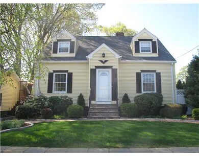 46 Versailles St, Cranston, RI 02920 - photo 2