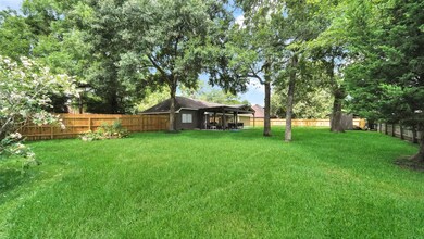 1311 Greenbriar Ave, Friendswood, TX 77546 - photo 5