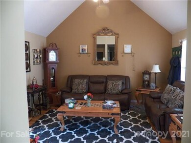 1751 Riverstone Dr, Lincolnton, NC 28092 - photo 2