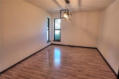 6228 Kingston Rd, Oklahoma City, OK 73122 - photo 5