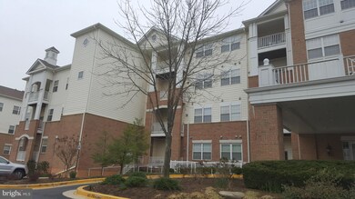 2605 Chapel Lake Dr unit 401, Gambrills, MD 21054 - photo 3