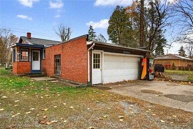 7087 Mackenzie Rd, Olmsted, OH 44138 - photo 5