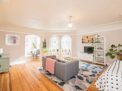 711 NE Randall Ave unit 307, Portland, OR 97232 - photo 2