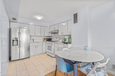 35 Country Dr N unit A, Staten Island, NY 10314 - photo 5