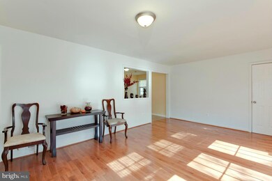 8116 Gavin St, New Carrollton, MD 20784 - photo 3