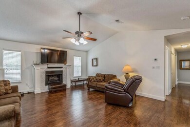 07_1420QuailRidge_2012_FlexMLS800x600_80