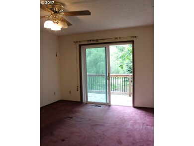 Bedroom, Primary