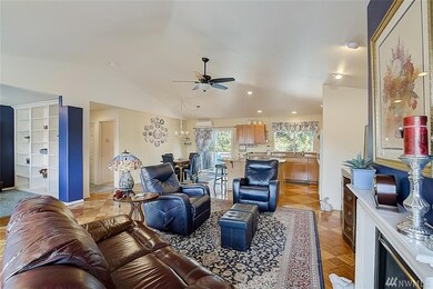 7704 196th St SW unit B, Edmonds, WA 98026 - photo 4