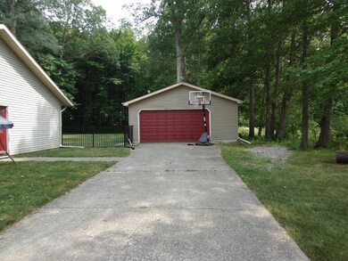 8266 Kruse Rd, Wapakoneta, OH 45895 - photo 4