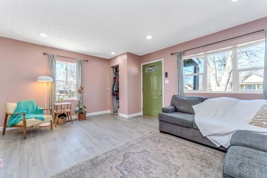 925 Blenheim Rd, Columbus, OH 43224 - photo 5