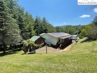 Very well maintained home outside and inside  Spac