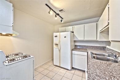6992 Kepler Dr unit B, Las Vegas, NV 89156 - photo 6