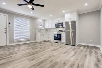 2023 Huldy St unit 9, Houston, TX 77019 - photo 2