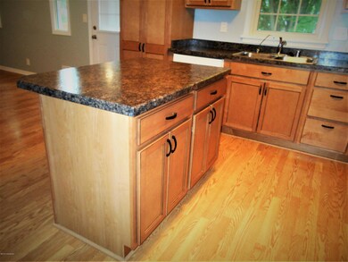 8310 Delightful Ct, Louisville, KY 40291 - photo 6