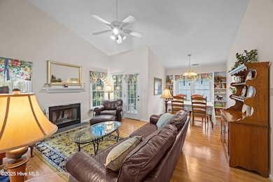 209 Esquire Ct, New Bern, NC 28562 - photo 6