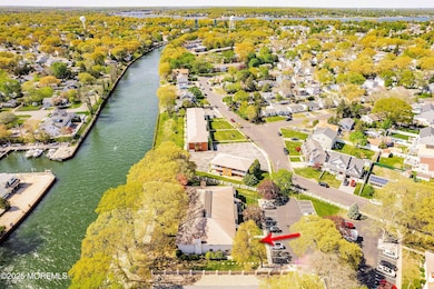 05-Left Aerial with arrow