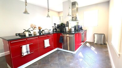 19 Harvard St unit A, Somerville, MA 02143 - photo 5