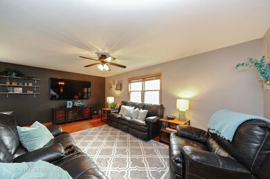 3616 Sigwalt St, Rolling Meadows, IL 60008 - photo 6