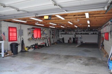 up to 4 car capacity!