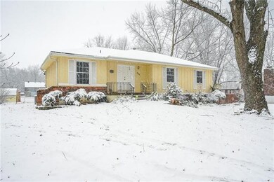 505 S Franklin St, Raymore, MO 64083 - photo 4