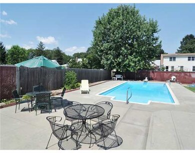 Swimming Pool/Hot Tub/Sauna.