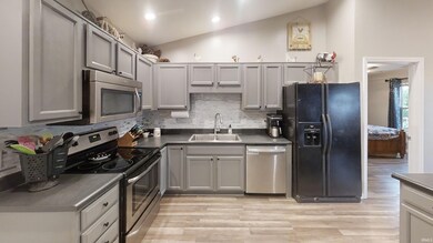 921 Wheatfield Ln, Churubusco, IN 46723 - photo 7