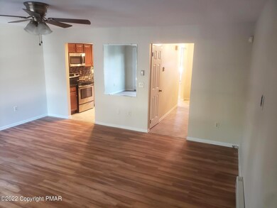 139 N 5th St, Stroudsburg, PA 18360 - photo 5