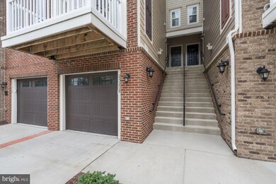25208 Briargate Terrace, Chantilly, VA 20152 - photo 3