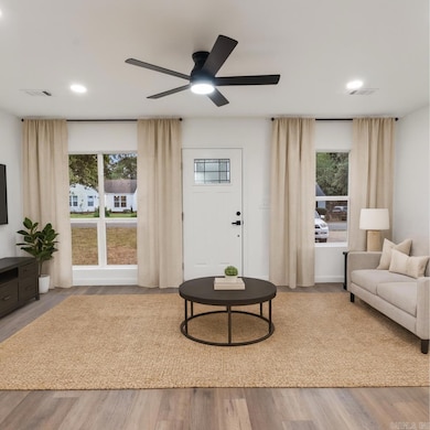 721 Mclain St, Newport, AR 72112 - photo 2