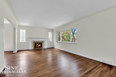 796 Harcourt Rd unit 98, Grosse Pointe Park, MI 48230 - photo 2