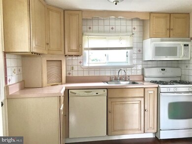 727 Thorndale Rd, Aldan, PA 19018 - photo 6