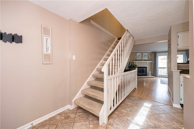 204 Clearbrook Ct, Cranberry Township, PA 16066 - photo 4