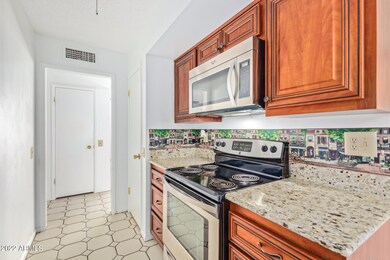 9622 W Calico Dr, Sun City, AZ 85373 - photo 7