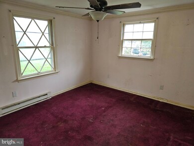 415 E 10th Ave, Ranson, WV 25438 - photo 5