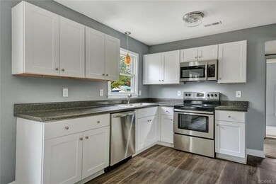 643 Flynn Ln, Petersburg, VA 23805 - photo 7