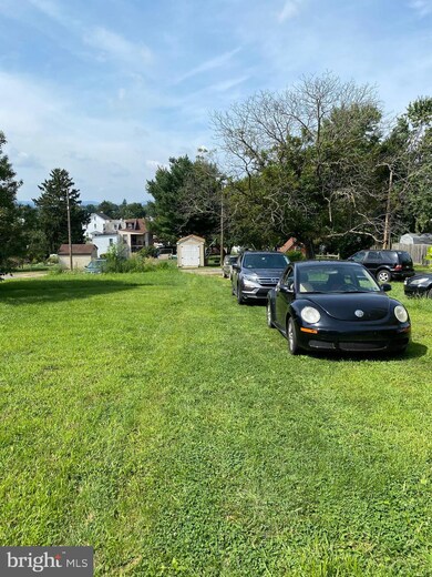 2826 Kutztown Rd, Reading, PA 19605 - photo 4