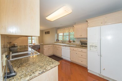 1304 Strawbridge Ct, Naperville, IL 60565 - photo 6