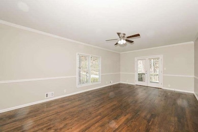 7127 Riverside Dr NW, Atlanta, GA 30328 - photo 6