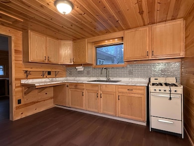 470 Allyn Rd, Three Lakes, WI 54562 - photo 3