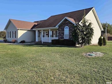 10586 N Spring Garden Ln, Mount Vernon, IL 62864 - photo 2