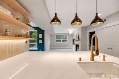 18707 SE Newport Way unit 212, Issaquah, WA 98027 - photo 6