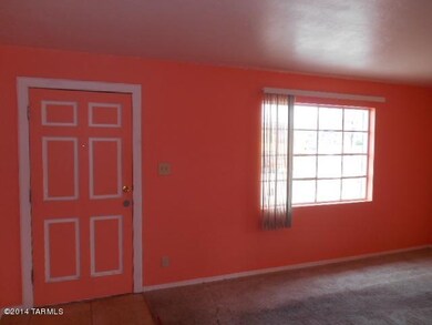 022-212292-LivingRm