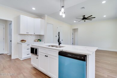 5-web-or-mls-198 Christian Point-5