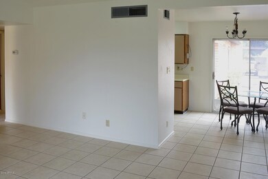 6512 S Newberry Rd unit B, Tempe, AZ 85283 - photo 5