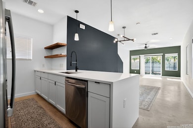 1906 E Crockett St, San Antonio, TX 78202 - photo 3