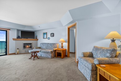 415 N Lake St unit 602, Port Washington, WI 53074 - photo 5