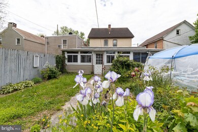 249 E Catherine St, Chambersburg, PA 17201 - photo 3